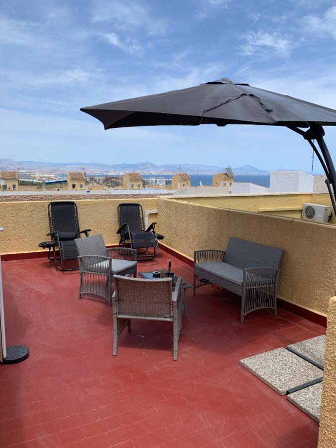 Adosado Tranquilo Con Piscina Y Vistas Al Mar Apartamento Puerto Marino Exterior foto
